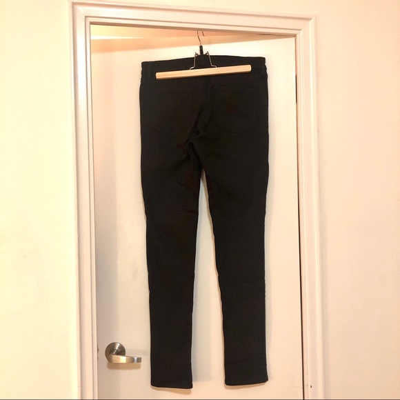 UNIQLO black extra stretch jeans - Picture 3 of 8